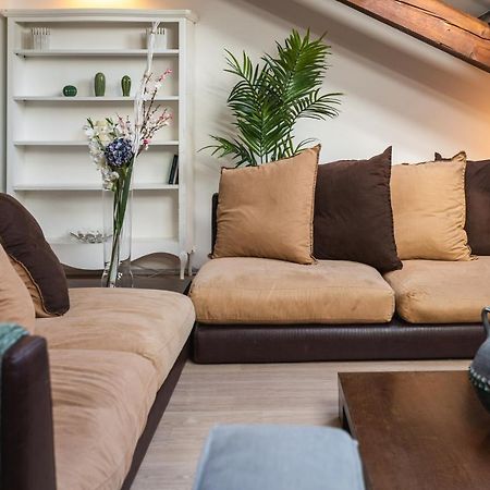 V Apartments Беллінцона Екстер'єр фото