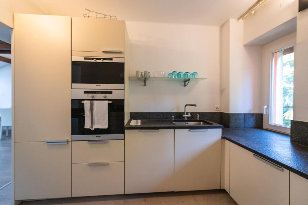 V Apartments Беллінцона Екстер'єр фото