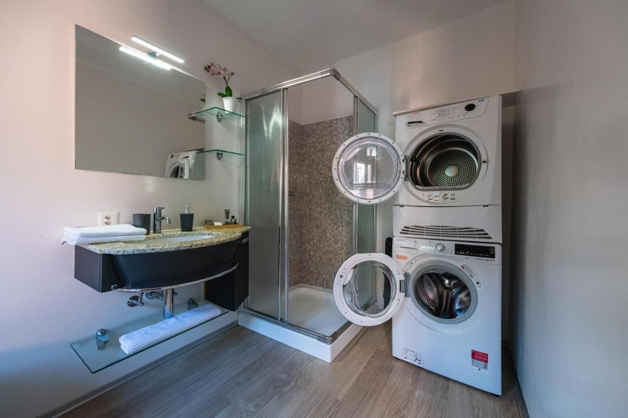 V Apartments Беллінцона Екстер'єр фото